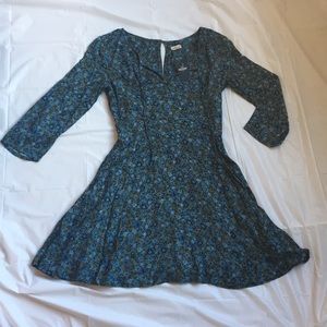 Brand-new Hollister paisley dress